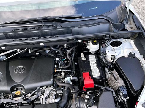 Used 2021 Toyota RAV4 LE FWD image 32