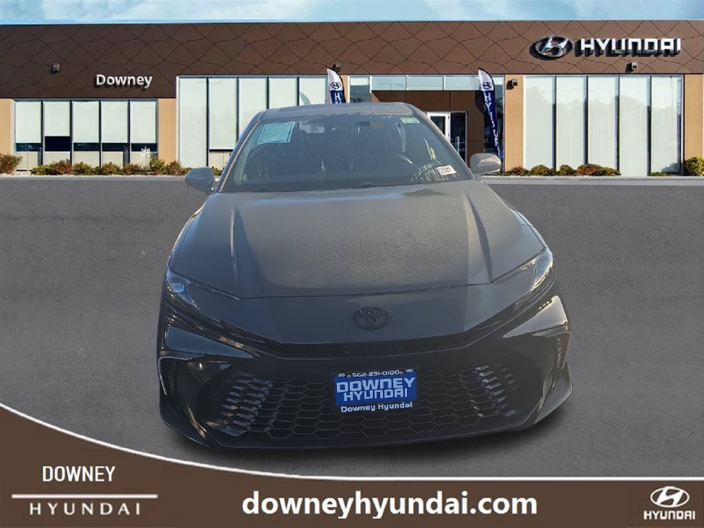 Used 2025 Toyota Camry SE w/ Convenience Package FWD image 7