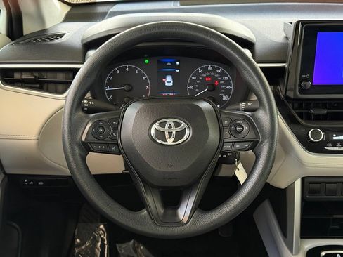 Used 2023 Toyota Corolla Cross L FWD image 19