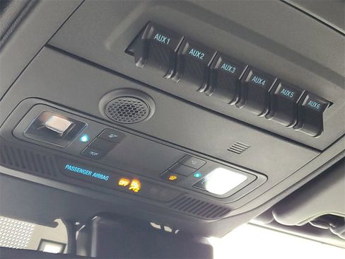 Used 2023 Ford Bronco Wildtrak image 24