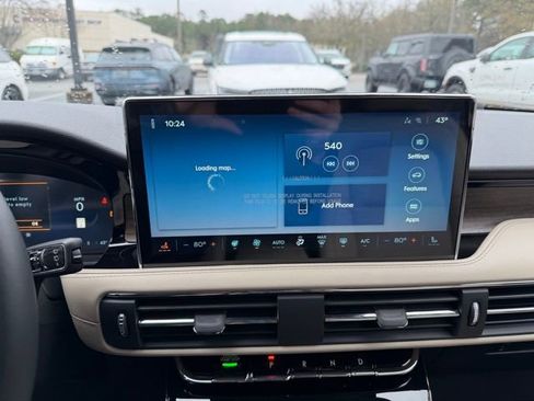 New 2026 Lincoln Corsair Reserve image 17