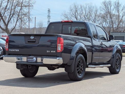 Used 2019 Nissan Frontier SV image 12