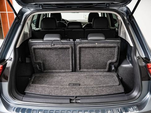 Used 2023 Volkswagen Tiguan SE FWD image 19