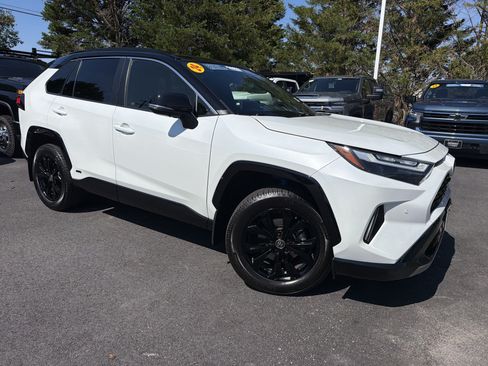 Used 2024 Toyota RAV4 XSE w/ Advanced Technology Package AWD/4WD image 2