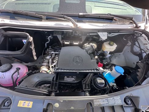 New 2025 Mercedes-Benz Sprinter 2500 image 14