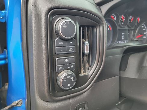 Used 2023 Chevrolet Silverado 1500 Custom AWD/4WD image 17
