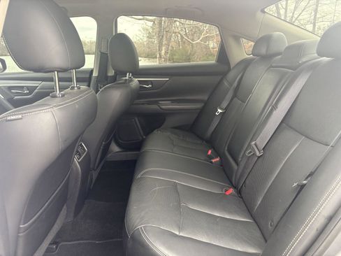 Used 2016 Nissan Altima 2.5 SL w/ 2.5 Technology Package image 16
