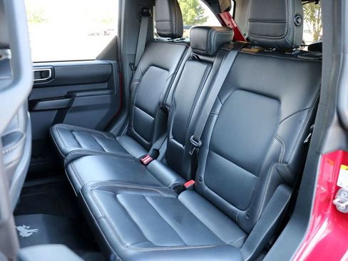 Used 2025 Ford Bronco Badlands w/ Sasquatch Package AWD/4WD image 22