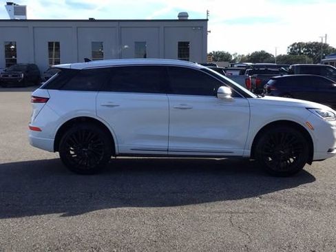 Used 2021 Lincoln Corsair Reserve w/ Equipment Group 201A image 4