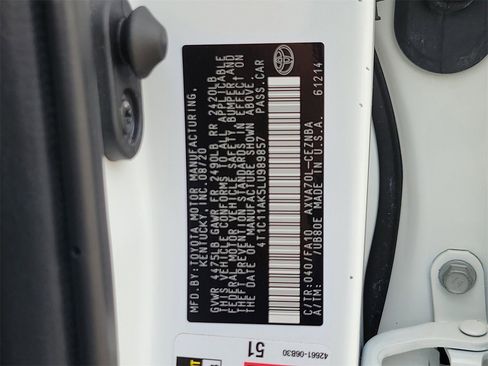 Used 2020 Toyota Camry LE image 31