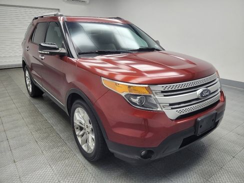 Used 2014 Ford Explorer XLT w/ Equipment Group 202A image 13