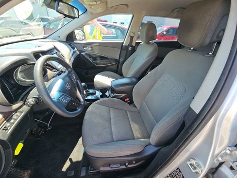 Used 2018 Hyundai Santa Fe SE FWD image 7
