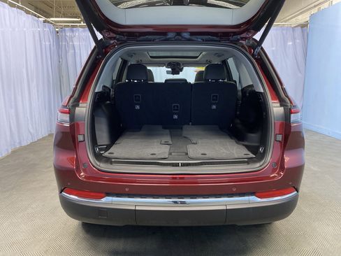 Certified 2023 Jeep Grand Cherokee Limited w/ Luxury Tech Group II image 33