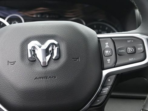 Used 2025 RAM 1500 Big Horn AWD/4WD image 29