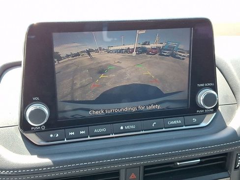 Used 2021 Nissan Rogue S AWD/4WD image 19