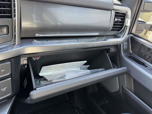 Used 2024 Ford F250 Lariat w/ Lariat Ultimate Package image 35