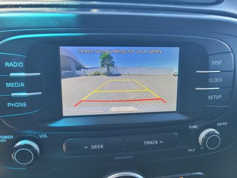 Used 2017 Kia Soul + FWD image 21