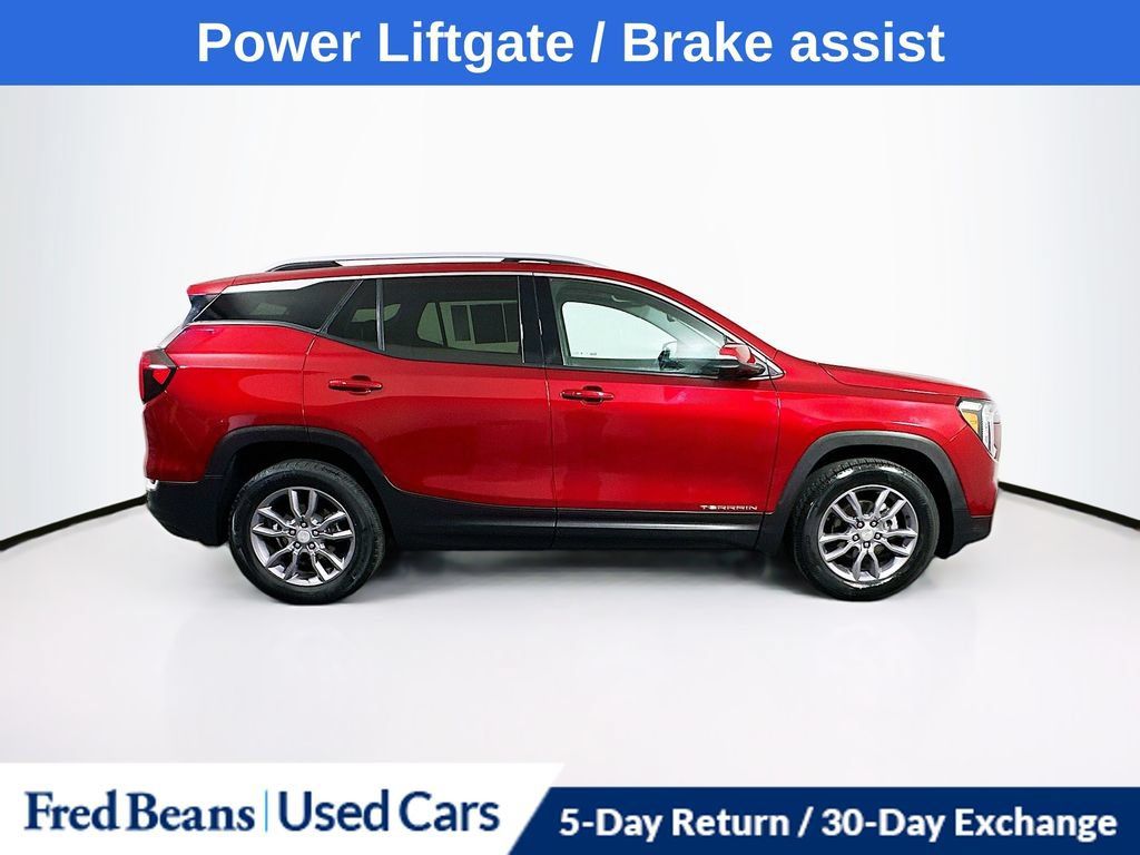 Used 2023 GMC Terrain SLT w/ Tech Package AWD/4WD image 10