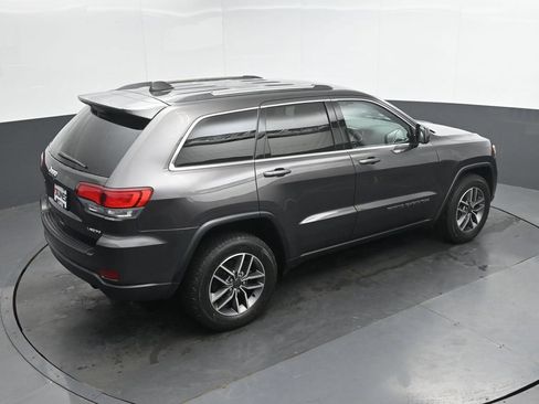 Used 2020 Jeep Grand Cherokee Laredo w/ 18" Wheel & 8.4" Radio Group AWD/4WD image 30