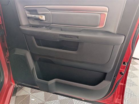 Used 2021 RAM 1500 Classic SLT image 29