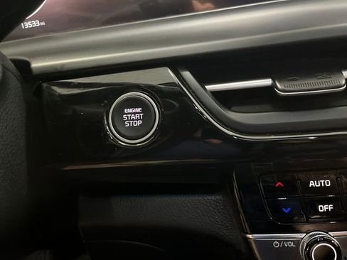 Certified 2024 Kia Seltos S image 19