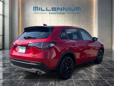 Used 2024 Honda HR-V Sport image 5