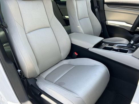 Used 2019 Honda Accord LX image 8