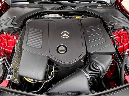 Used 2025 Mercedes-Benz C 300 Sedan image 16