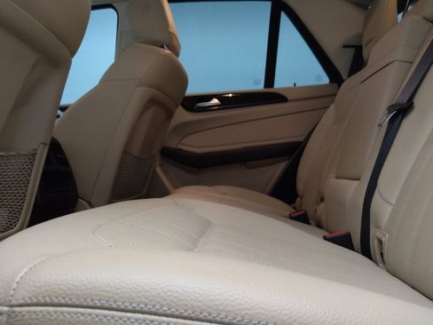 Used 2017 Mercedes-Benz GLE 350 w/ Premium 1 Package image 18