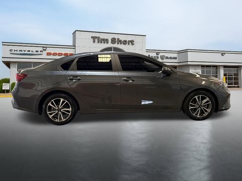 Used 2022 Kia Forte LXS image 6