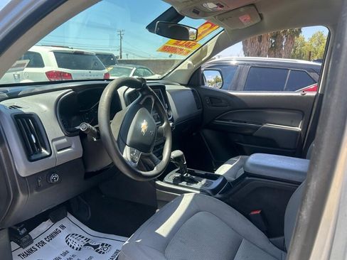 Used 2018 Chevrolet Colorado W/T w/ WT Convenience Package RWD image 19