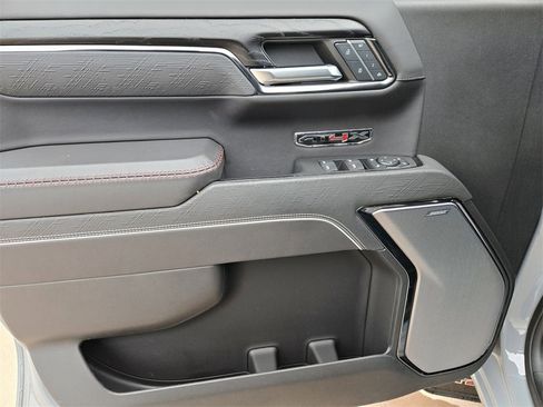 Used 2024 GMC Sierra 1500 AT4X image 31