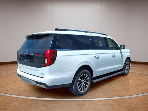 Used 2025 Ford Expedition Max Platinum AWD/4WD image 6