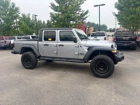 Used 2020 Jeep Gladiator Sport w/ Quick Order Package 24S AWD/4WD image 5