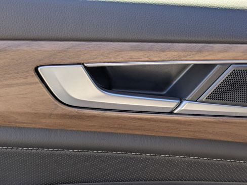 New 2026 Volkswagen Atlas SE image 26