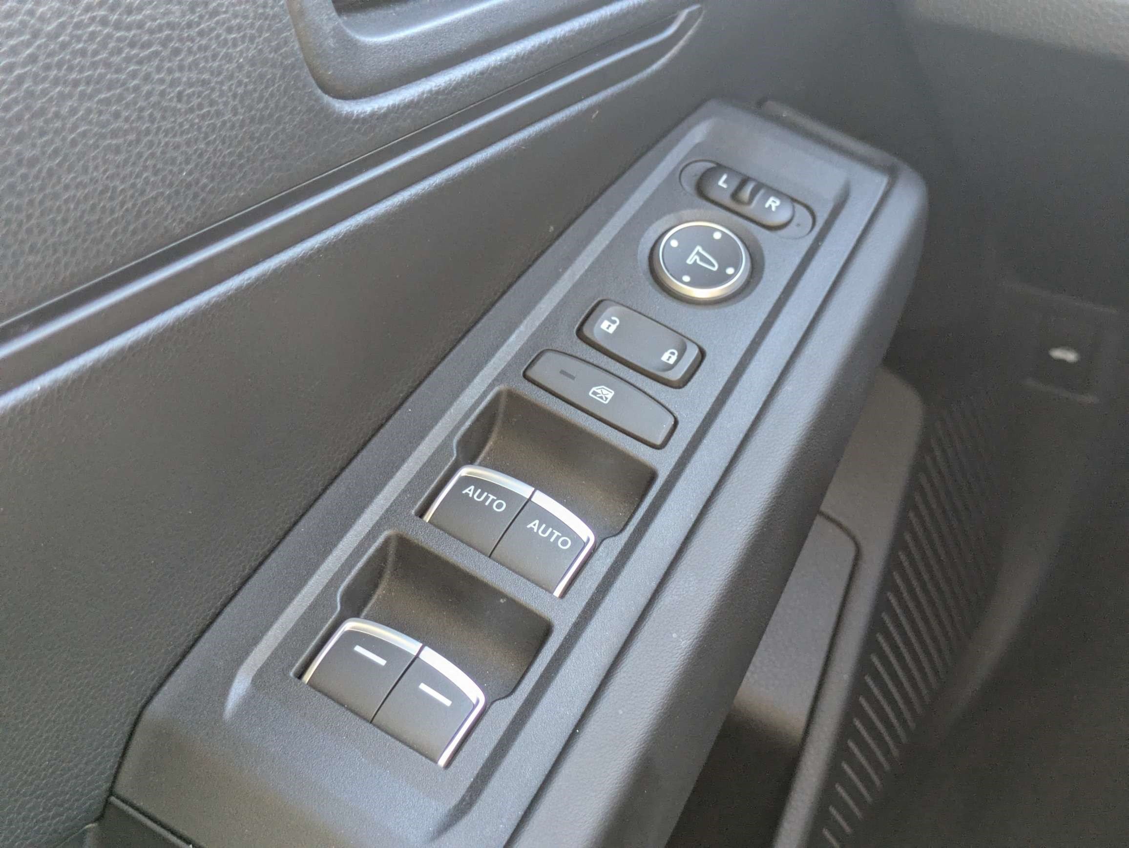 Certified 2025 Honda Accord LX image 29