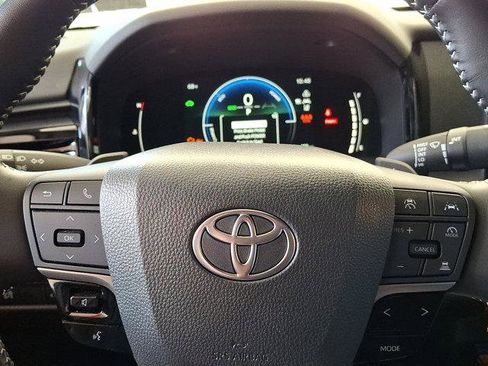 Certified 2025 Toyota Camry SE image 15