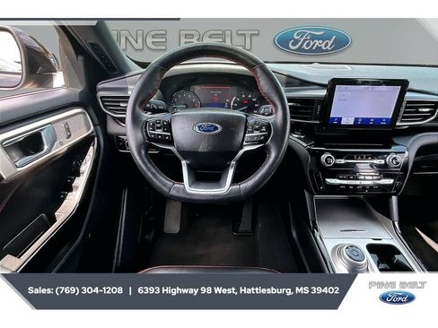 Certified 2022 Ford Explorer ST-Line w/ Class IV Trailer Tow Package RWD image 5