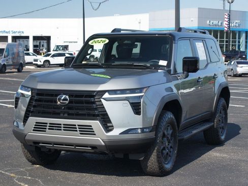 Used 2026 Lexus GX 550 AWD/4WD image 2