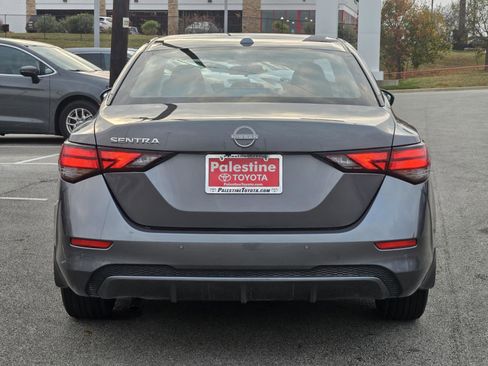 Used 2025 Nissan Sentra SV image 5
