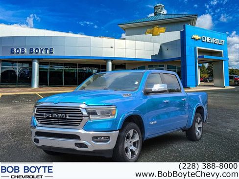 Used 2022 RAM 1500 Laramie AWD/4WD image 1