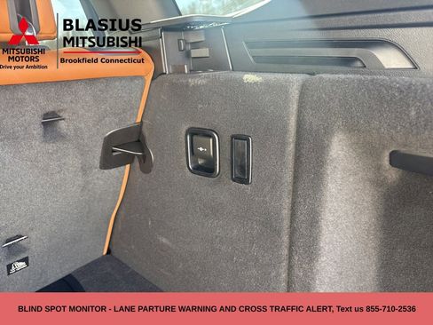 Used 2023 BMW X3 xDrive30i w/ Premium Package image 12