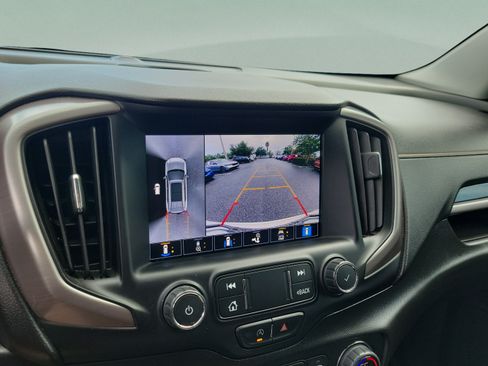 Used 2022 GMC Terrain AT4 w/ Infotainment Package II AWD/4WD image 18