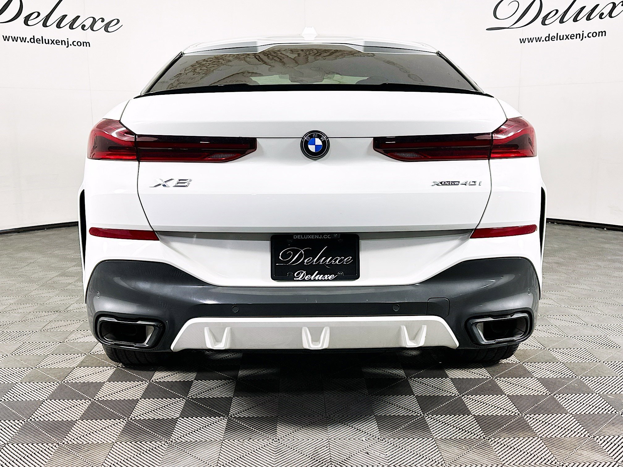 Used 2024 BMW X6 xDrive40i w/ Executive Package AWD/4WD image 5