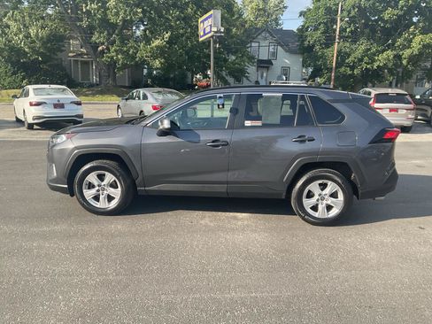 Used 2021 Toyota RAV4 XLE w/ Convenience Package AWD/4WD image 2