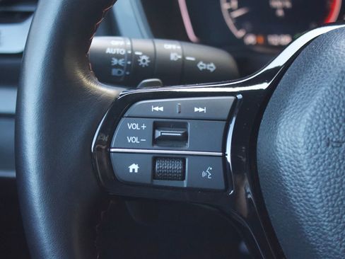 Used 2025 Honda Pilot TrailSport image 19