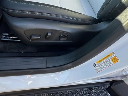 New 2026 Chevrolet Equinox EV LT image 14