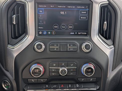 Used 2020 GMC Sierra 1500 Elevation w/ Elevation Value Package AWD/4WD image 23