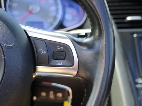 Used 2011 Audi R8 V8 AWD/4WD image 16