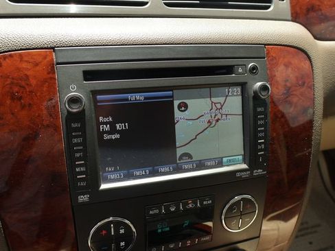 Used 2013 Chevrolet Tahoe LTZ AWD/4WD image 40